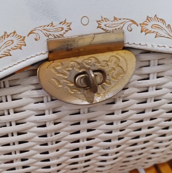 Gladys Golden Italian Vintage White Wicker Bag W/ Plaid Interior - Picture 5 of 15